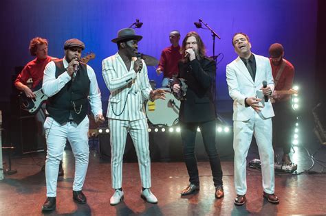 Groovin' Met Soulful Harmonies En Opzwepende Rhythmes